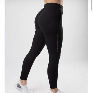 Alphalete Pro Elite Black and Gold Joggers sz Small